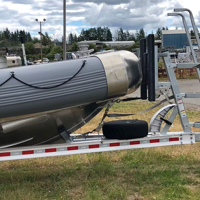 قارب الحياة