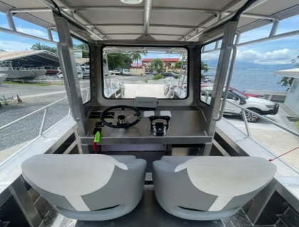 قارب الألمنيوم